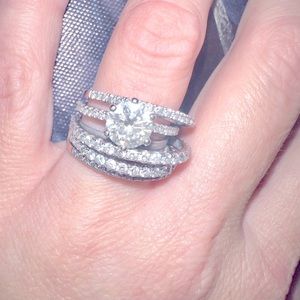 Beautiful wedding/engagement set